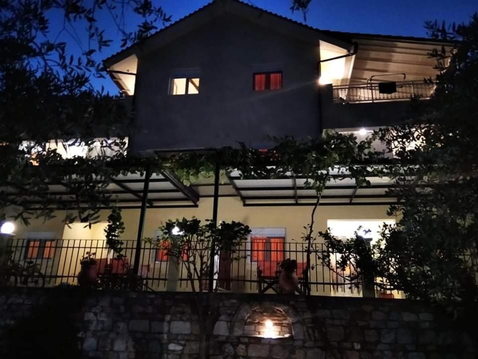 Nestor Apartments 克里斯阿穆迪亚 外观 照片